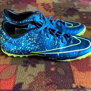 Indoor turf shoes